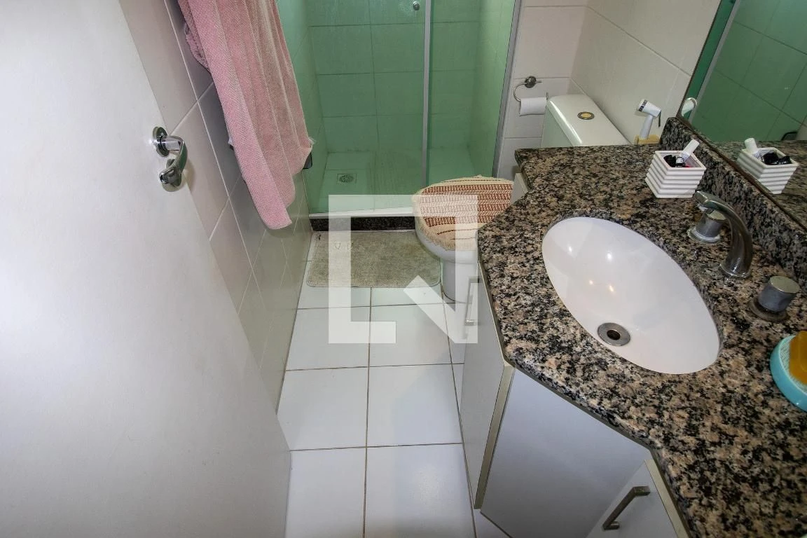 Furnished apartment with 3 bedrooms and 3 bathrooms — photo 41