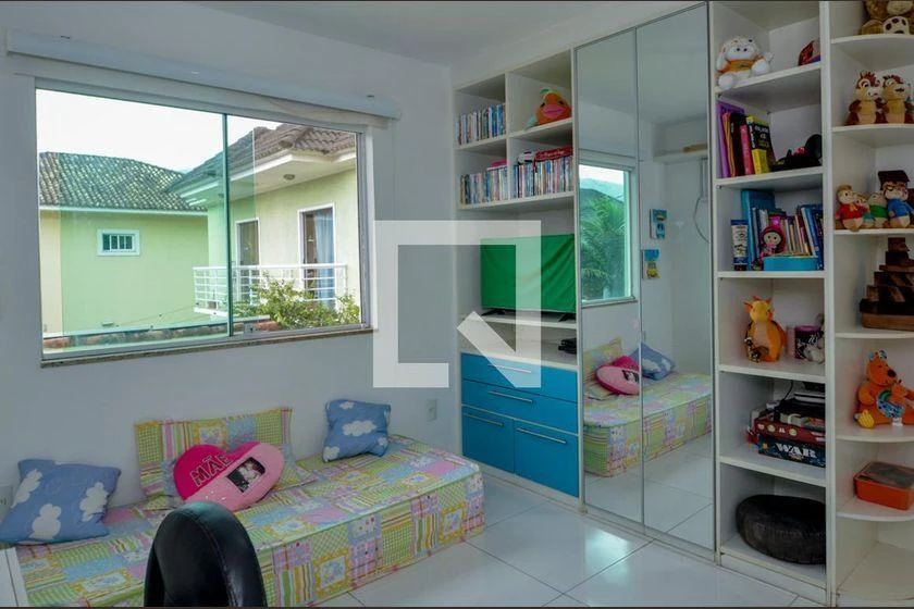 380 m² house with 4 bedrooms and air conditioning — photo 24