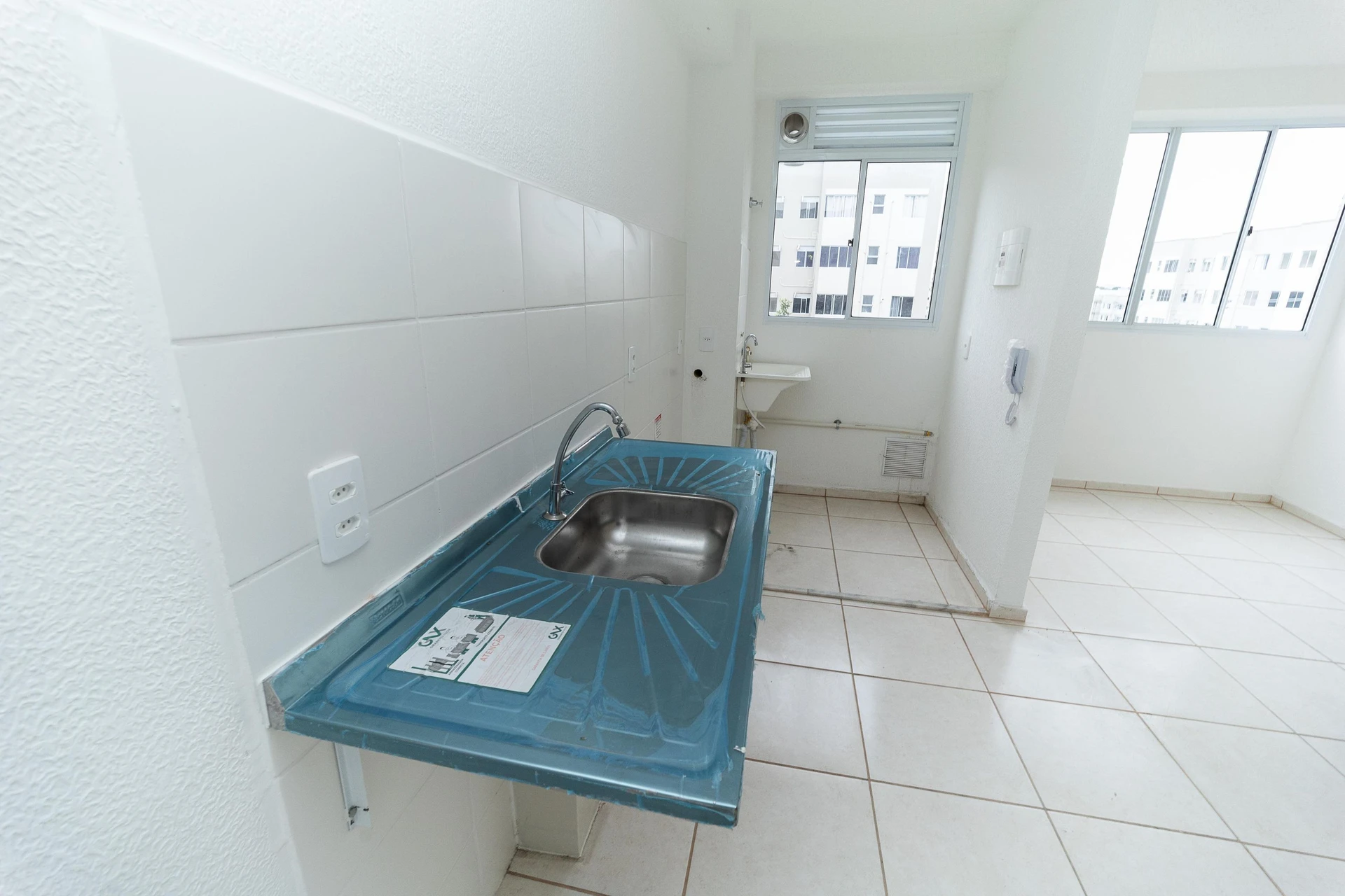 Apartamento de 2 quartos em condomínio com piscina — photo 17