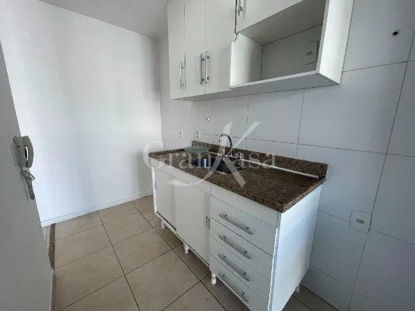 Apartment with 2 bedrooms, 1 bath, and a balcony — photo 2