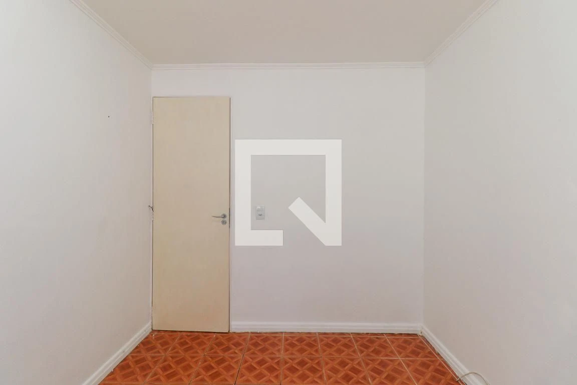 2-bedroom apartment with a washing machine in Curitiba — photo 27