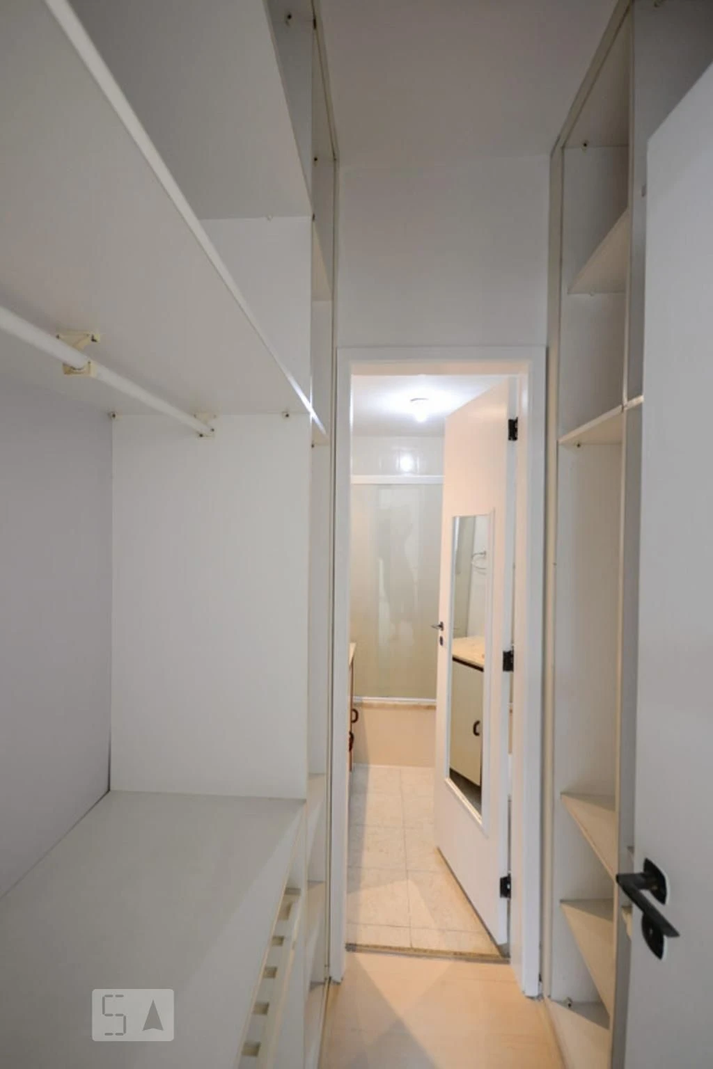 Гардеробная и 2 спальни: квартира 98 м² — photo 15
