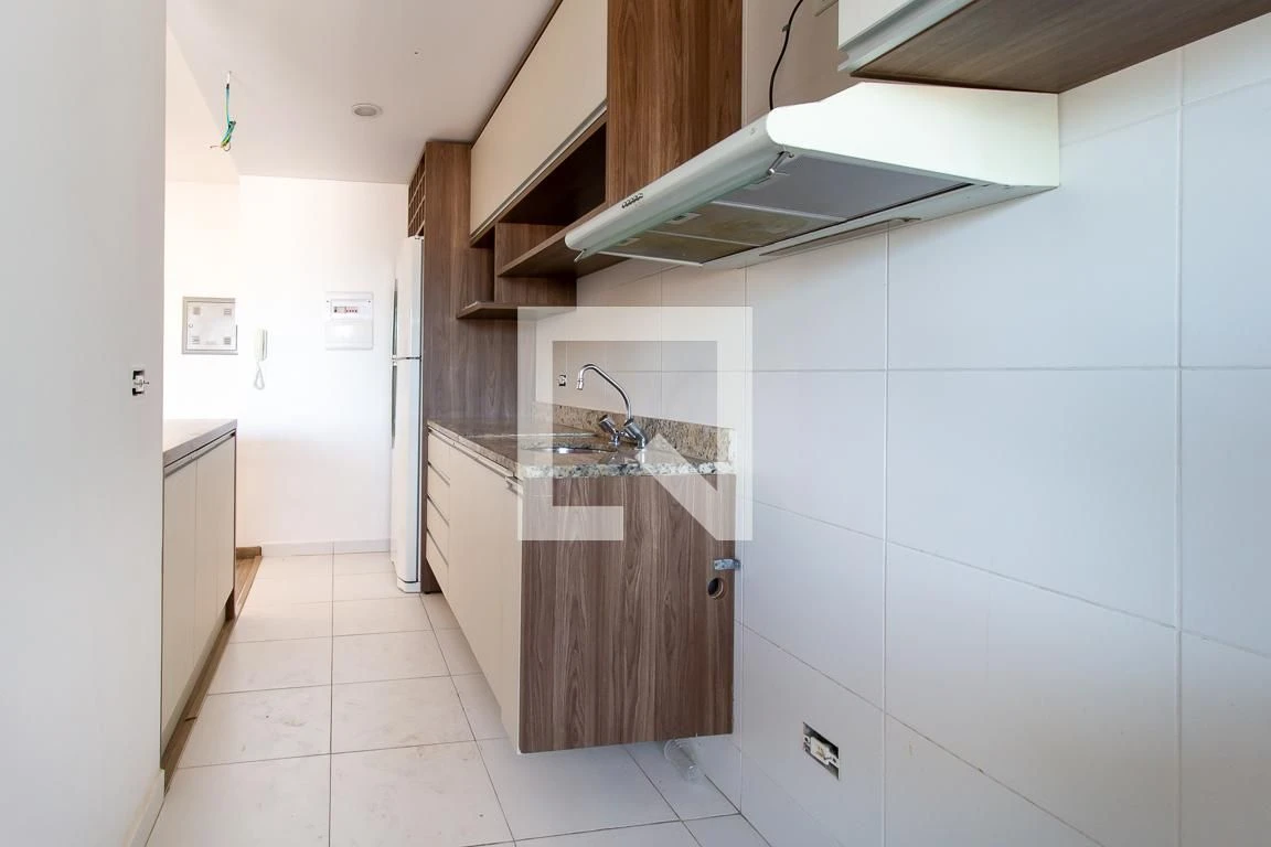 2-bedroom apartment with a grill on the balcony in Curitiba — photo 16