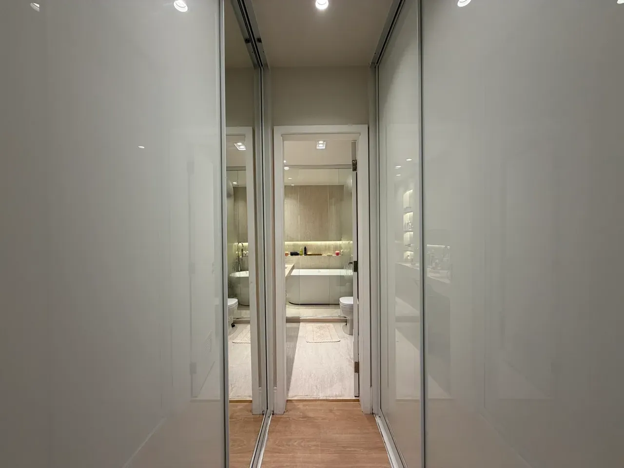 4 quartos e jacuzzi: apartamento de 231 m² — photo 46