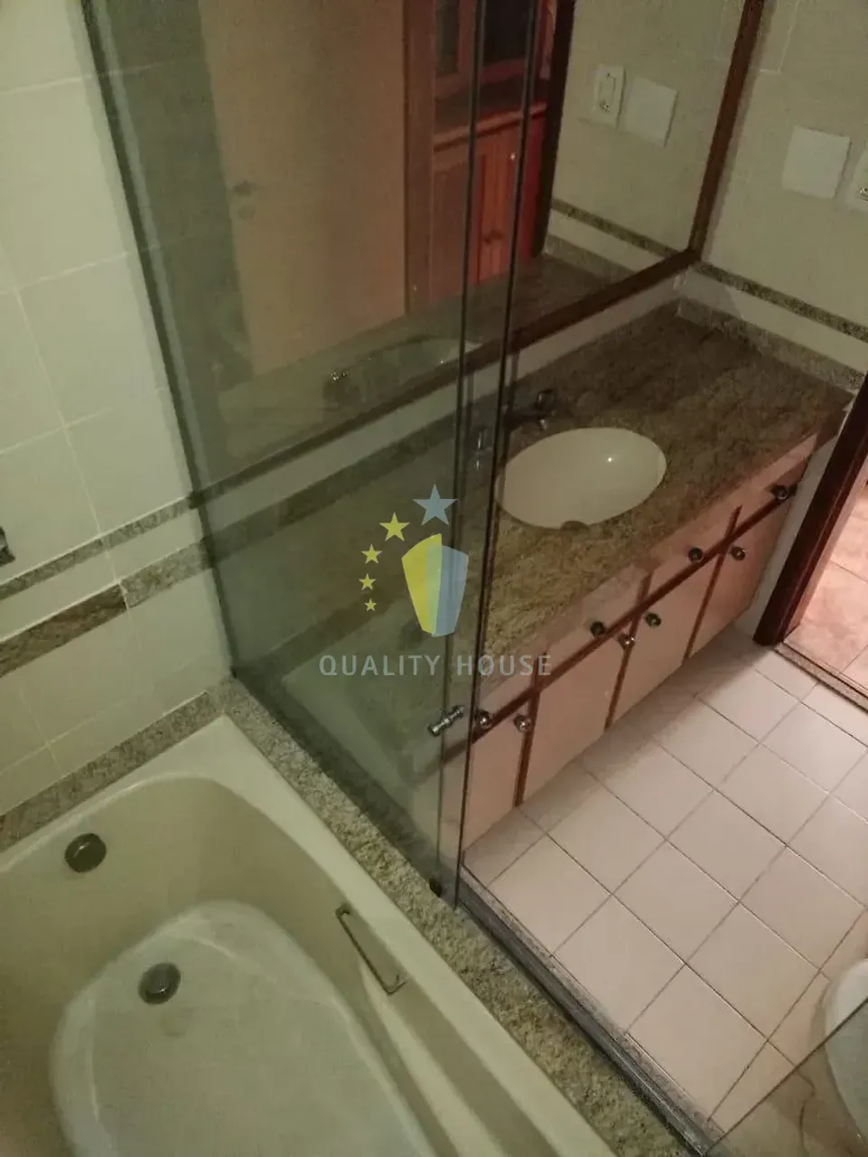 Furnished apartment with 1 bedroom and parking — photo 16