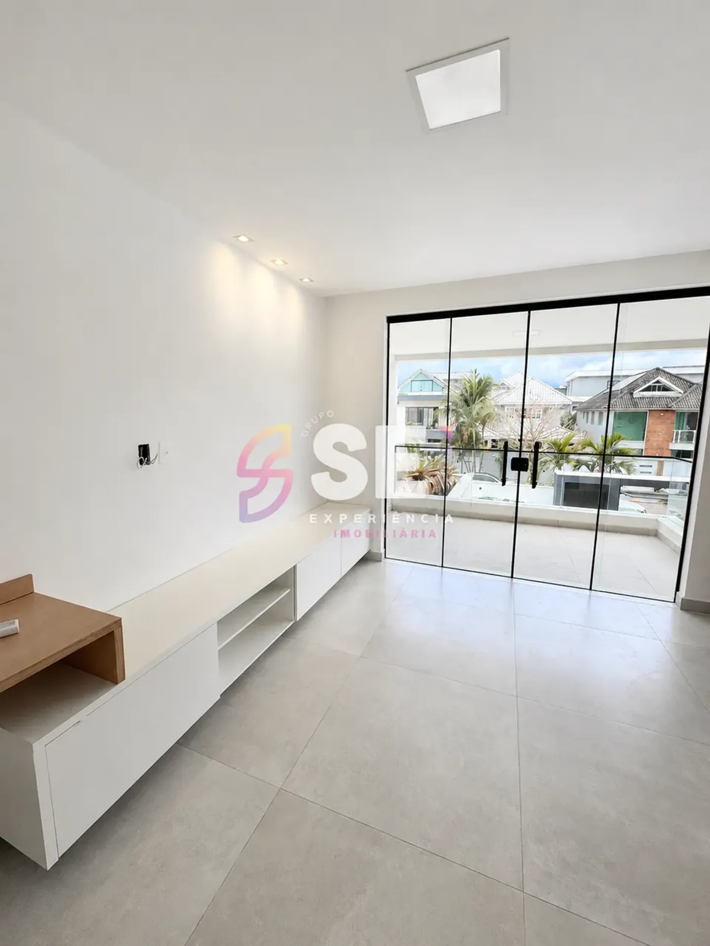 512 m² house with 5 bedrooms and open-plan kitchen — photo 31