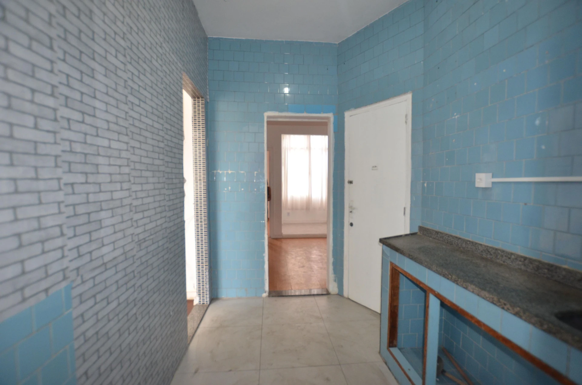 3-bedroom apartment with a mountain view in Rio de Janeiro — photo 10