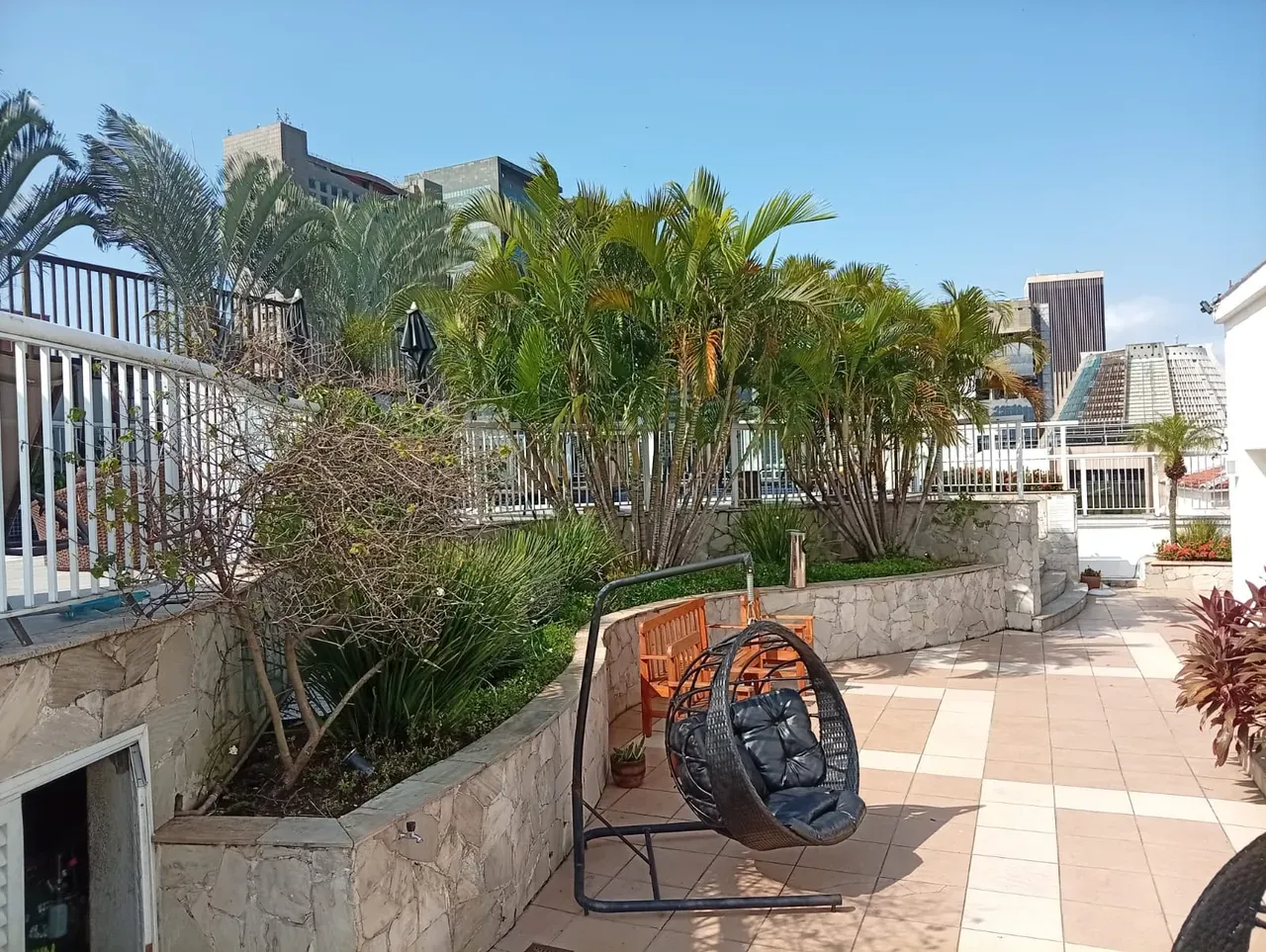 1-bedroom apartment with a built-in balcony grill — photo 23