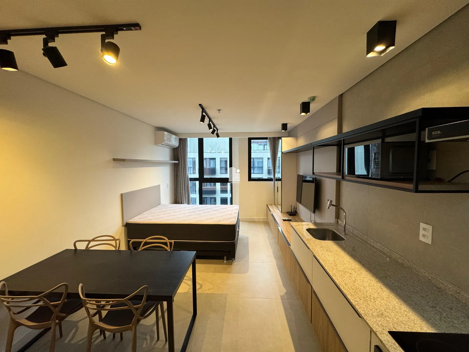 Furnished studio in a building with a gym — photo 6