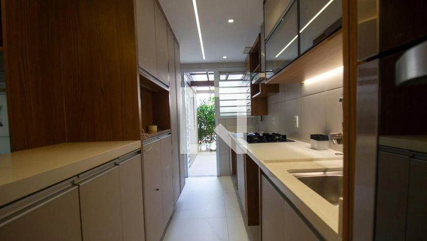 Furnished house, 118 m², with a glass-enclosed balcony — photo 3