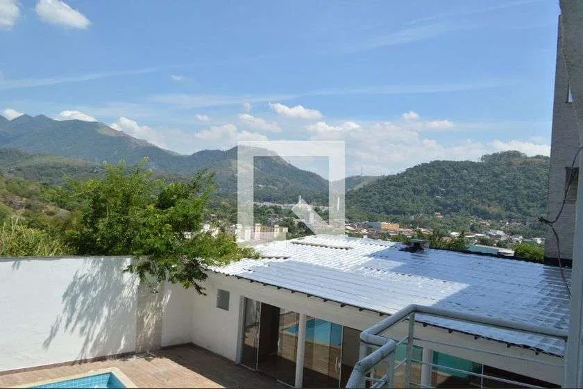 Casa de 390 m² com banheira e vista para as montanhas — photo 4