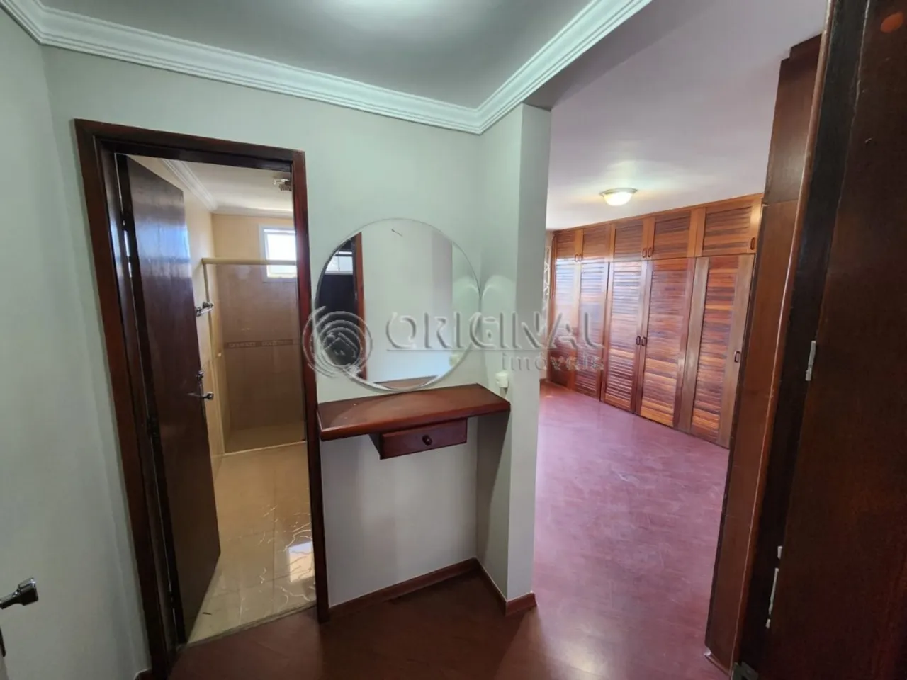 House with 3 bedrooms, 2 suites and private BBQ — photo 12