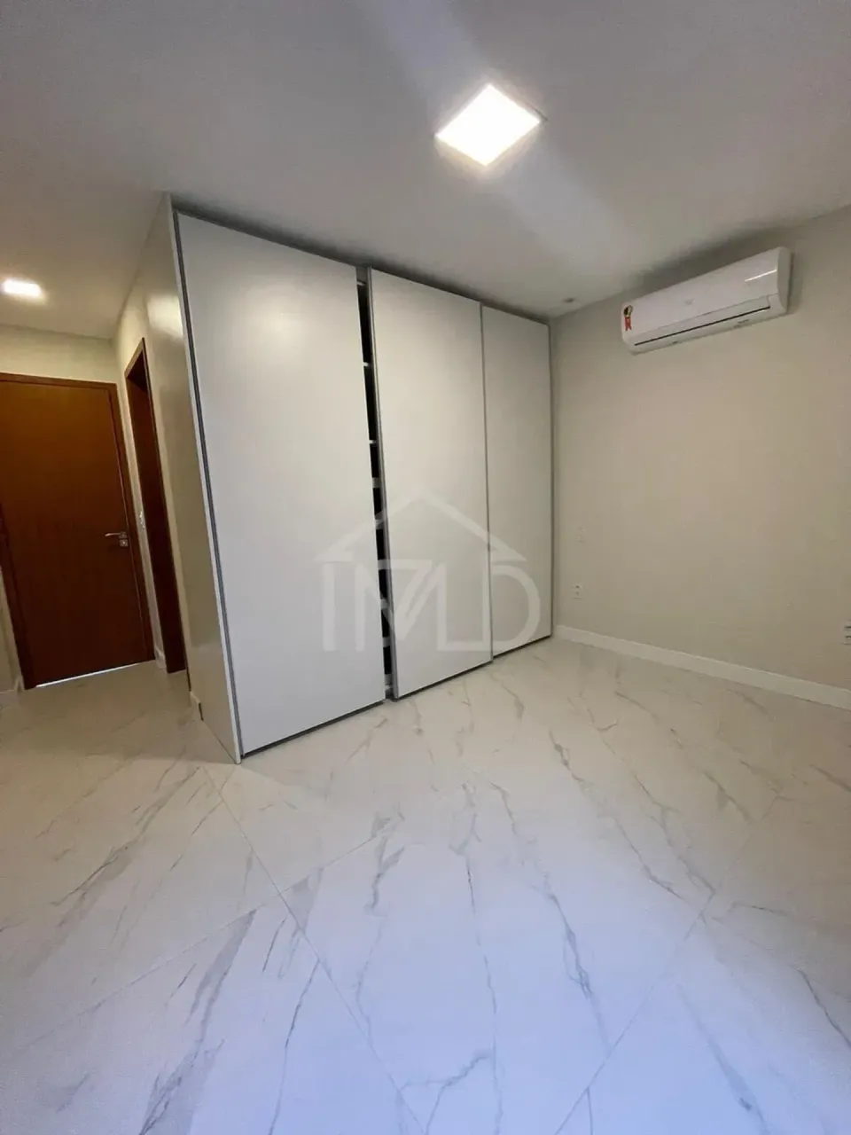 Casa com 5 suítes e cozinha integrada, com 330 m² — photo 12