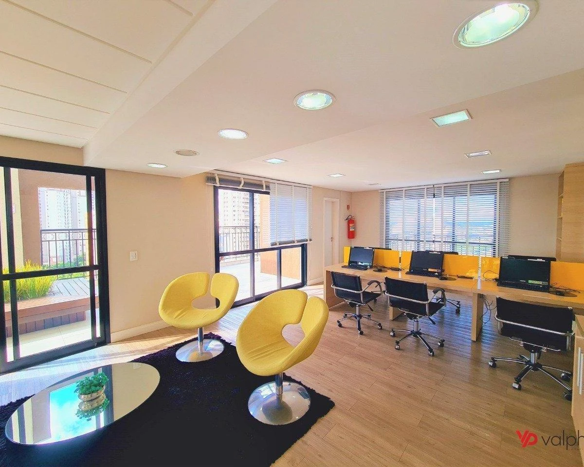 Home office in a one-bedroom apartment, 35 m² — photo 9
