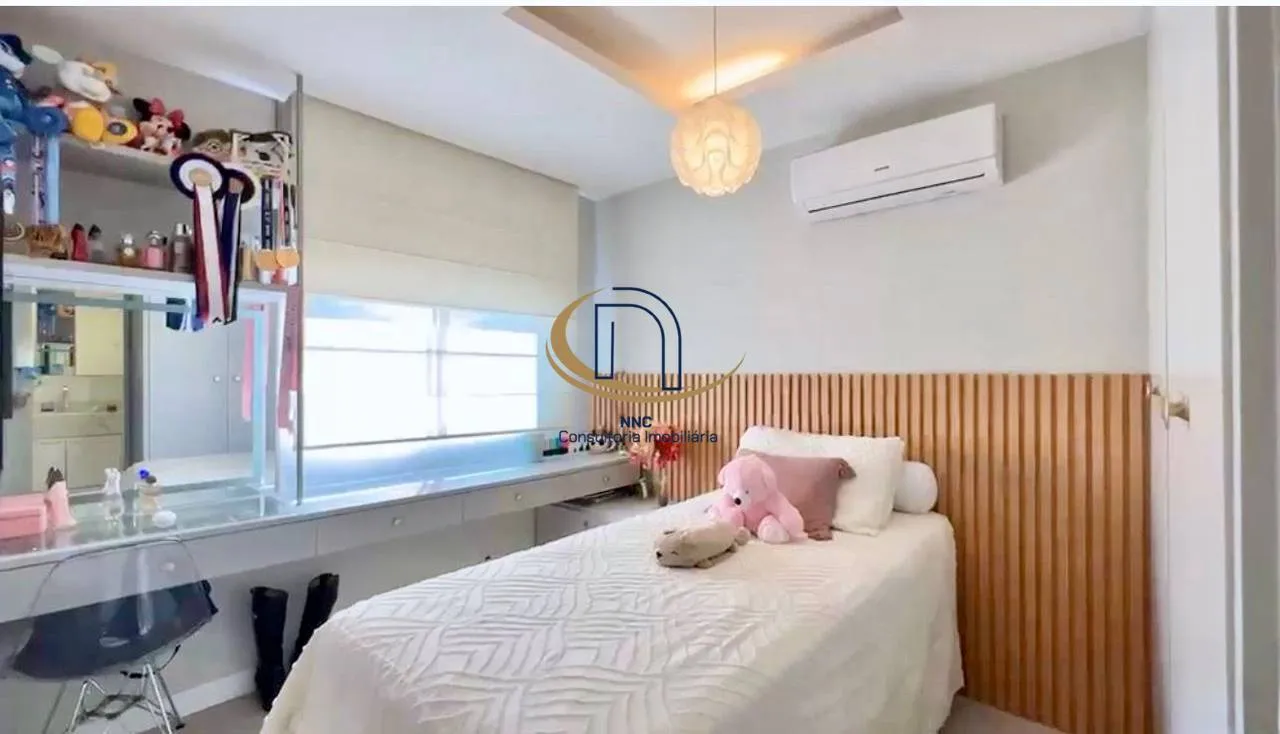 Apartment with 3 bedrooms, 5 bathrooms and 2 parking spots — photo 24