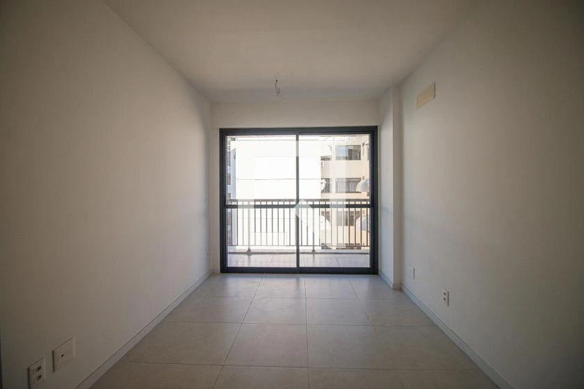 3-bedroom apartment with a gas stove and 2 parking spots — photo 4