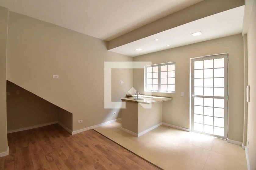 Studio, 42 m², with wood or laminate floors — photo 8