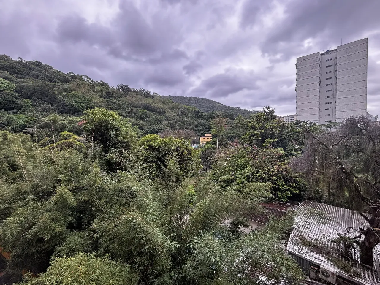 Mountain view in a 2-bedroom apartment, 60 m² — photo 7