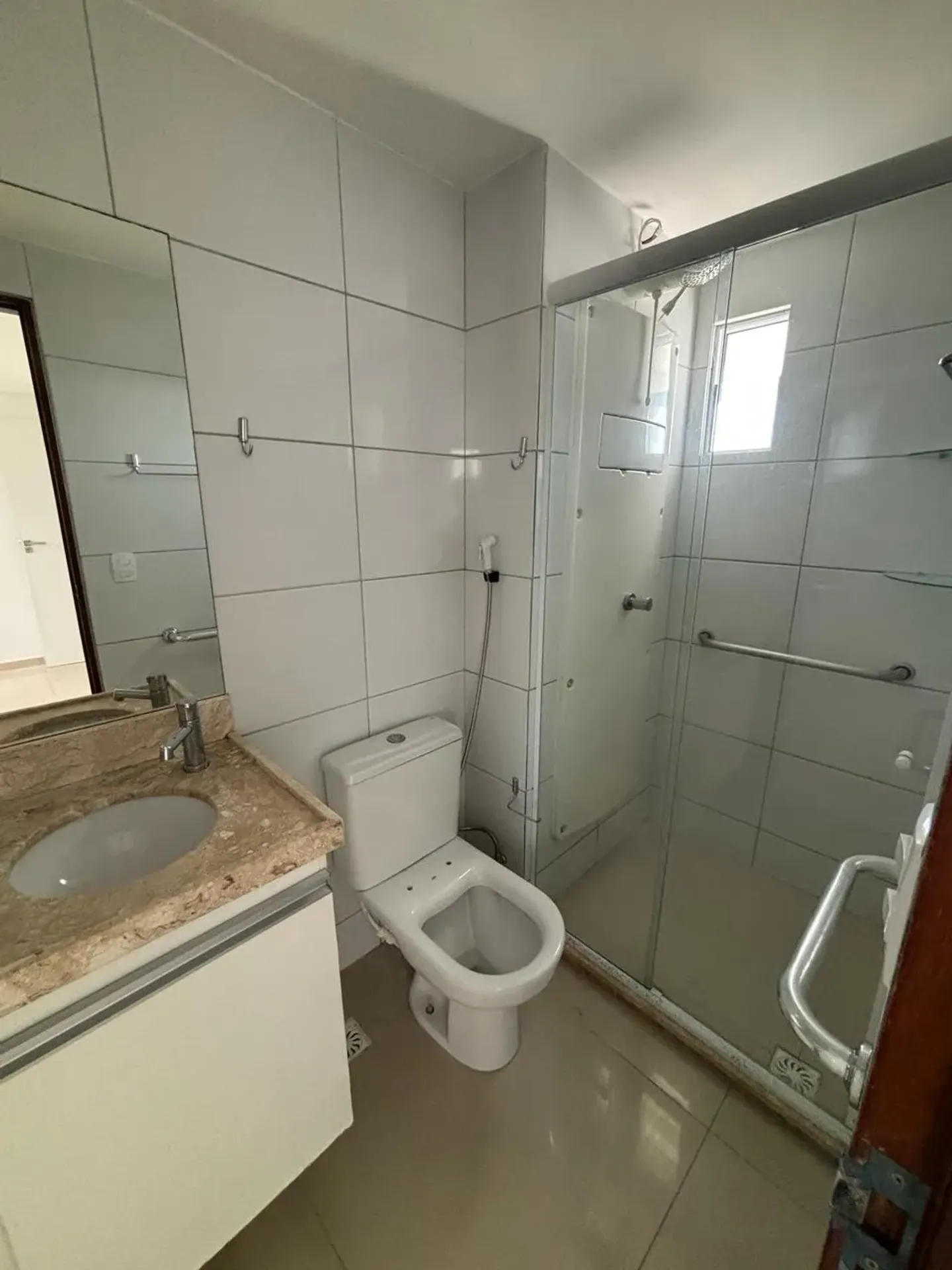 Apartment with open-plan kitchen and 62 m² — photo 2