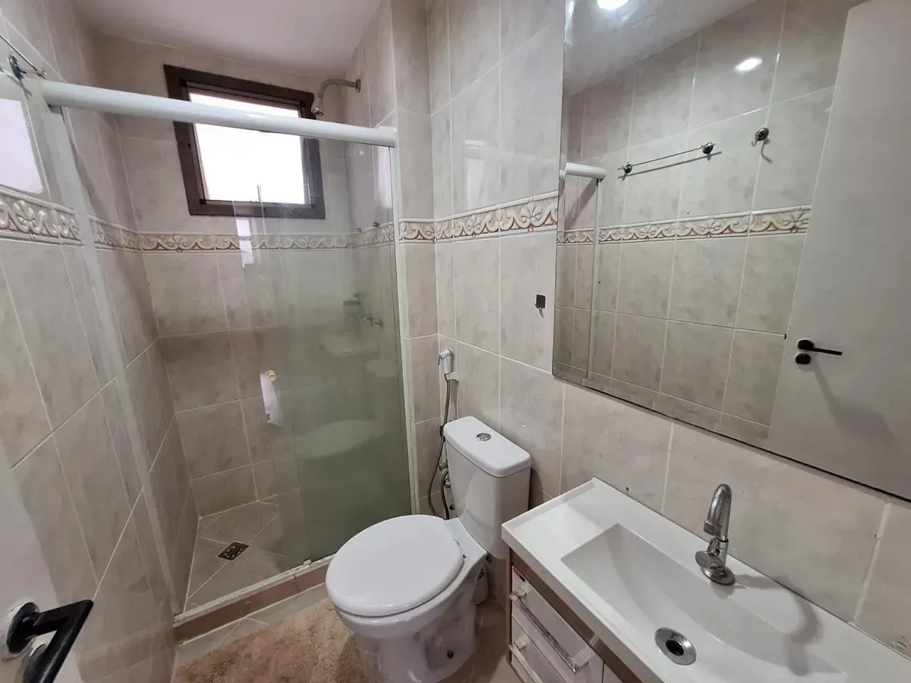 Apartamento sem mobília com 3 quartos e varanda — photo 7