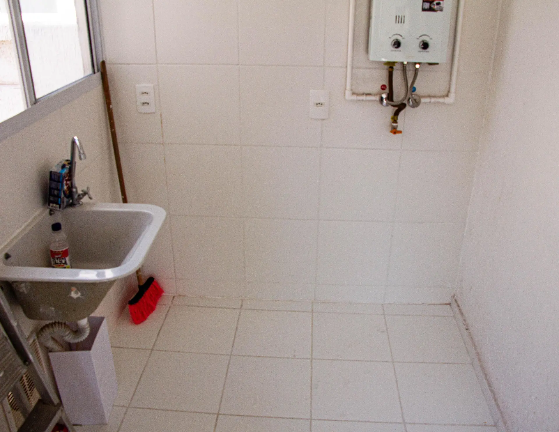 Unfurnished apartment with 2 bedrooms and 1 parking — photo 7
