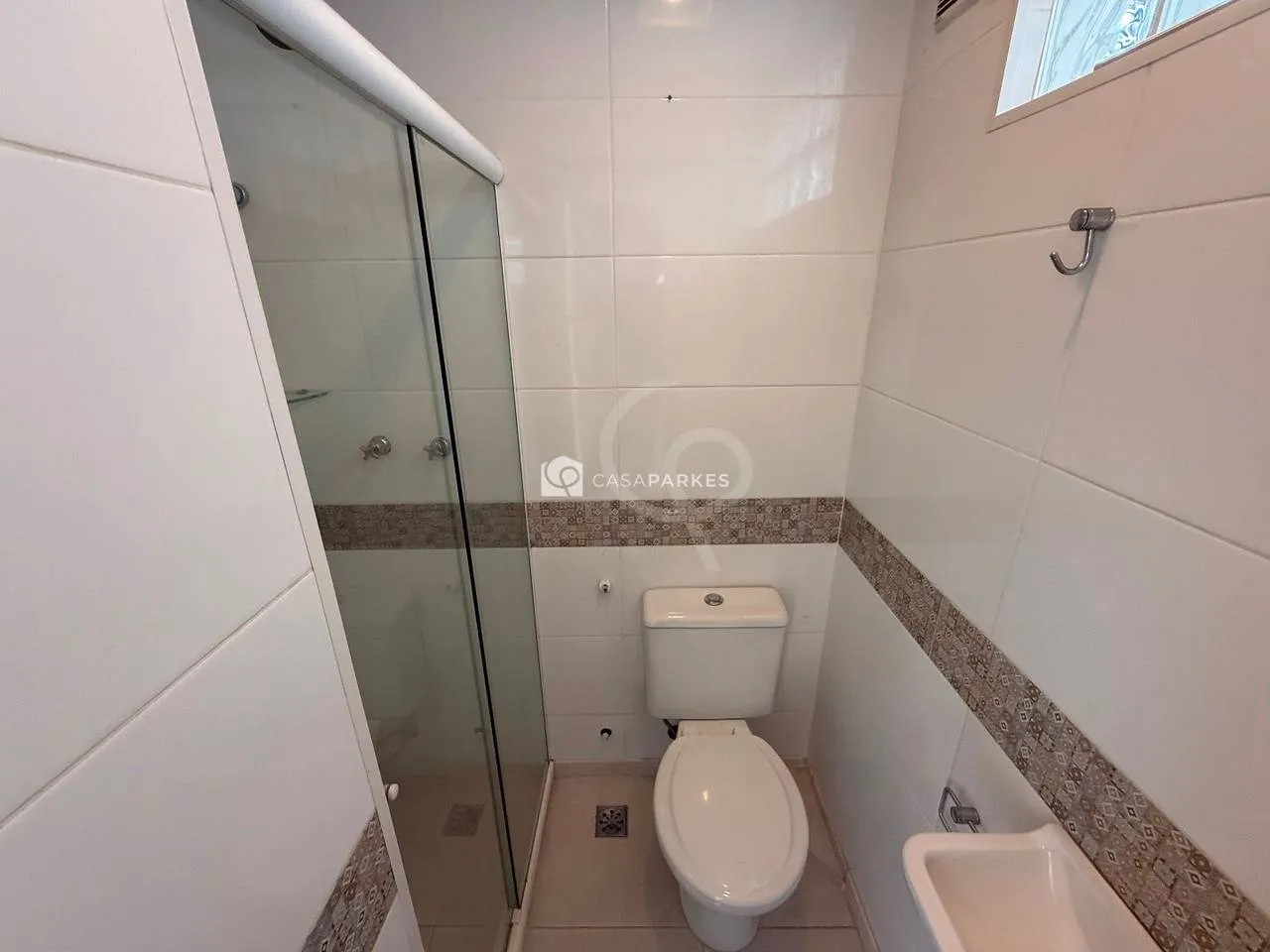 1-bedroom apartment with 2 bathrooms and balcony — photo 2