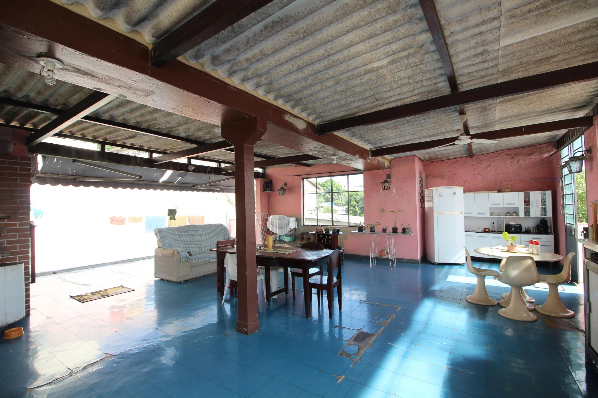 Furnished 3-bedroom house with a private garden — photo 23