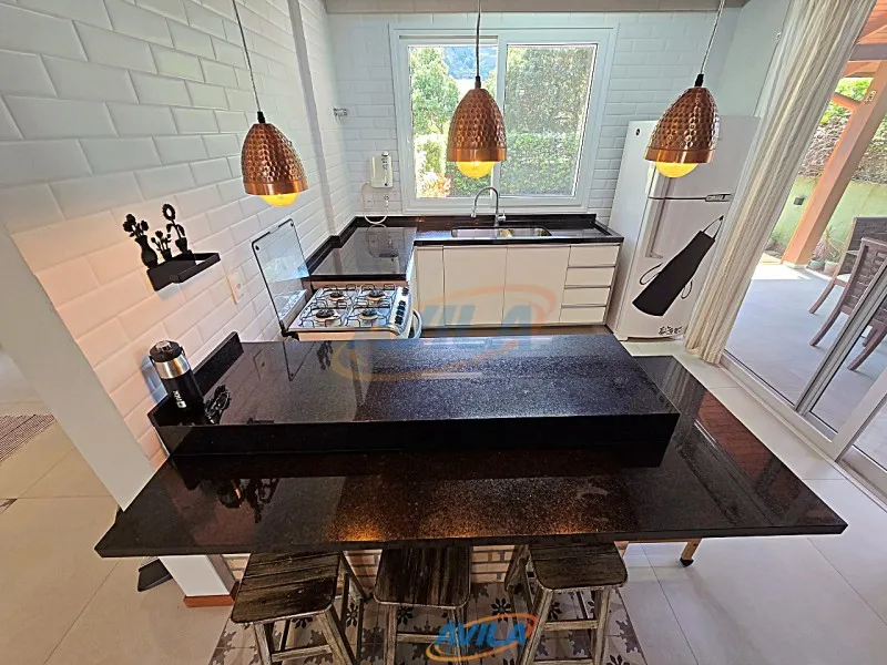 Casa mobiliada com 4 quartos e cozinha em conceito aberto — photo 2