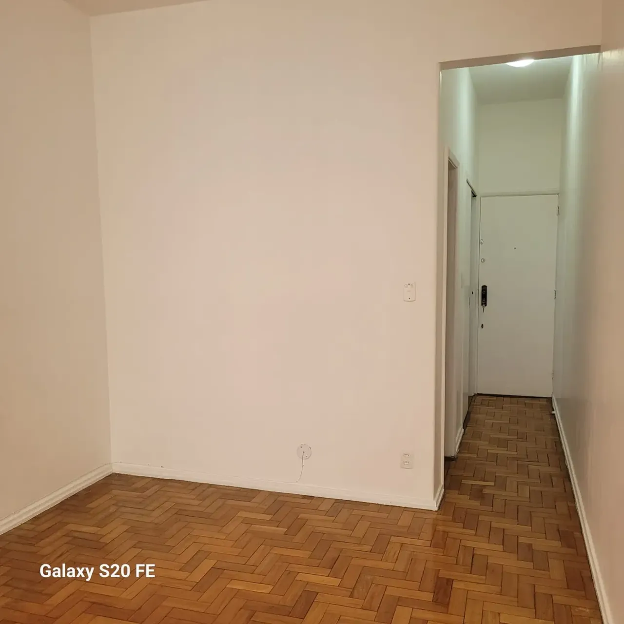 1-bedroom apartment with 2 bathrooms and no parking — photo 6