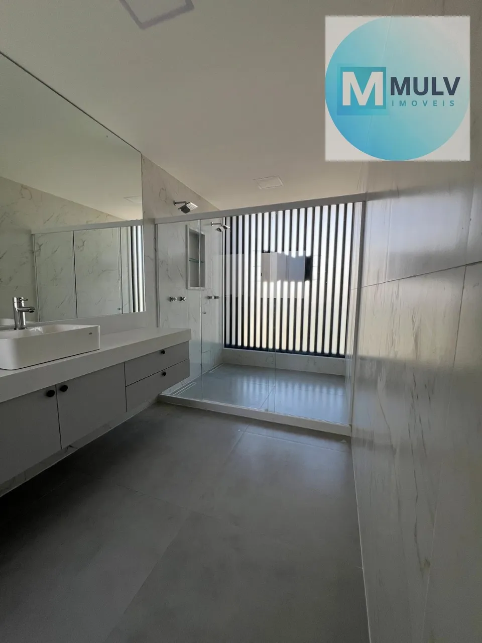 House, 312 m², with a walk-in closet — photo 9