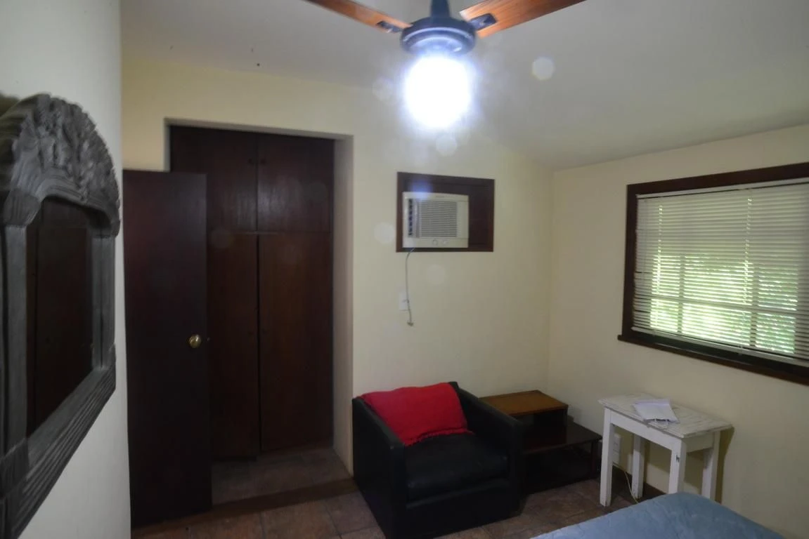 Casa mobiliada com 6 quartos e 5 suítes, com jardim — photo 30