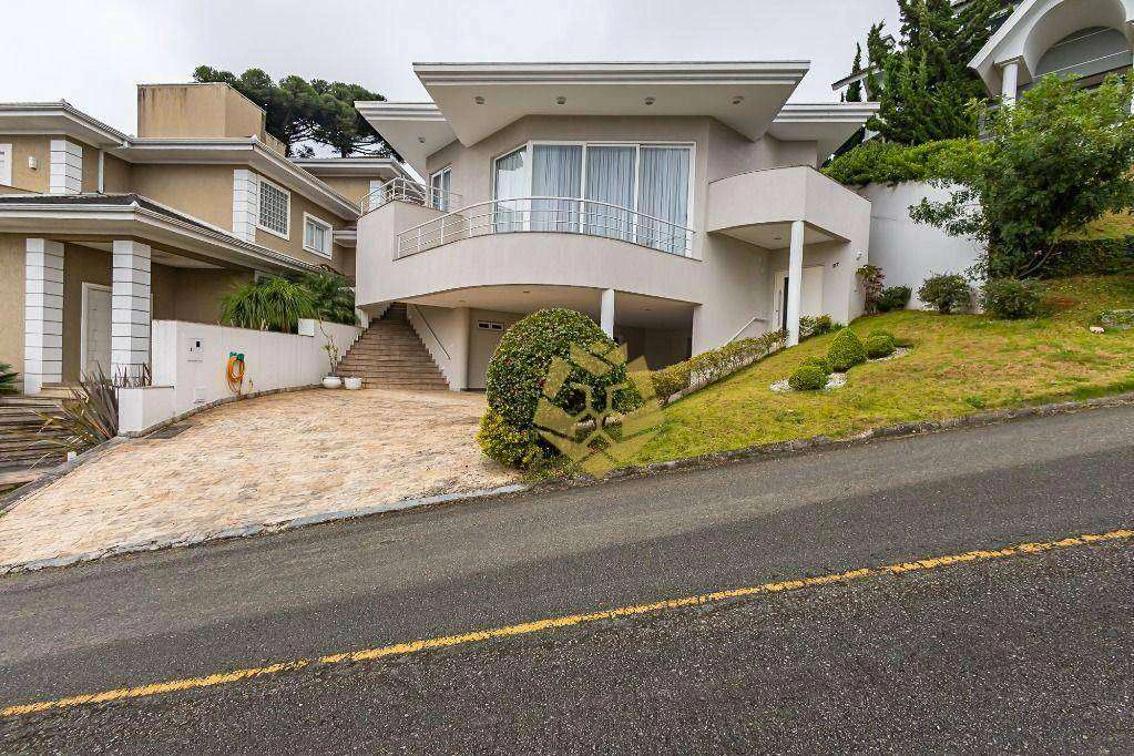 598 m² house with 4 en-suite rooms and balcony grill