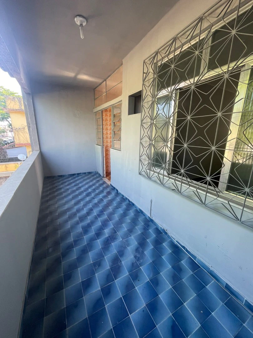 Wood or laminate floors in a 2-bedroom house, 54 m² — photo 4