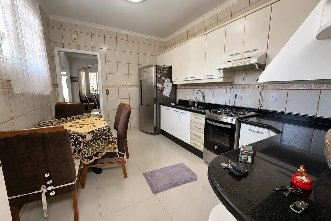 Home office in a 3-bedroom house, 148 m² — photo 2