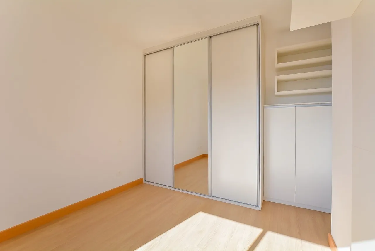 Unfurnished 2-bedroom apartment with 2 bathrooms — photo 19