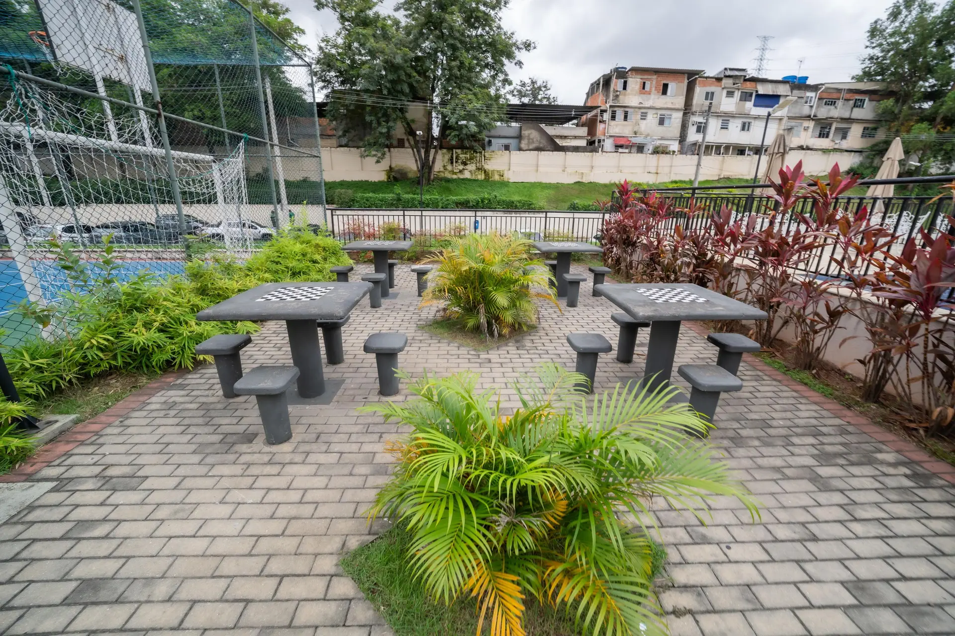 Furnished apartment, 48 m², with a grill on the balcony — photo 46