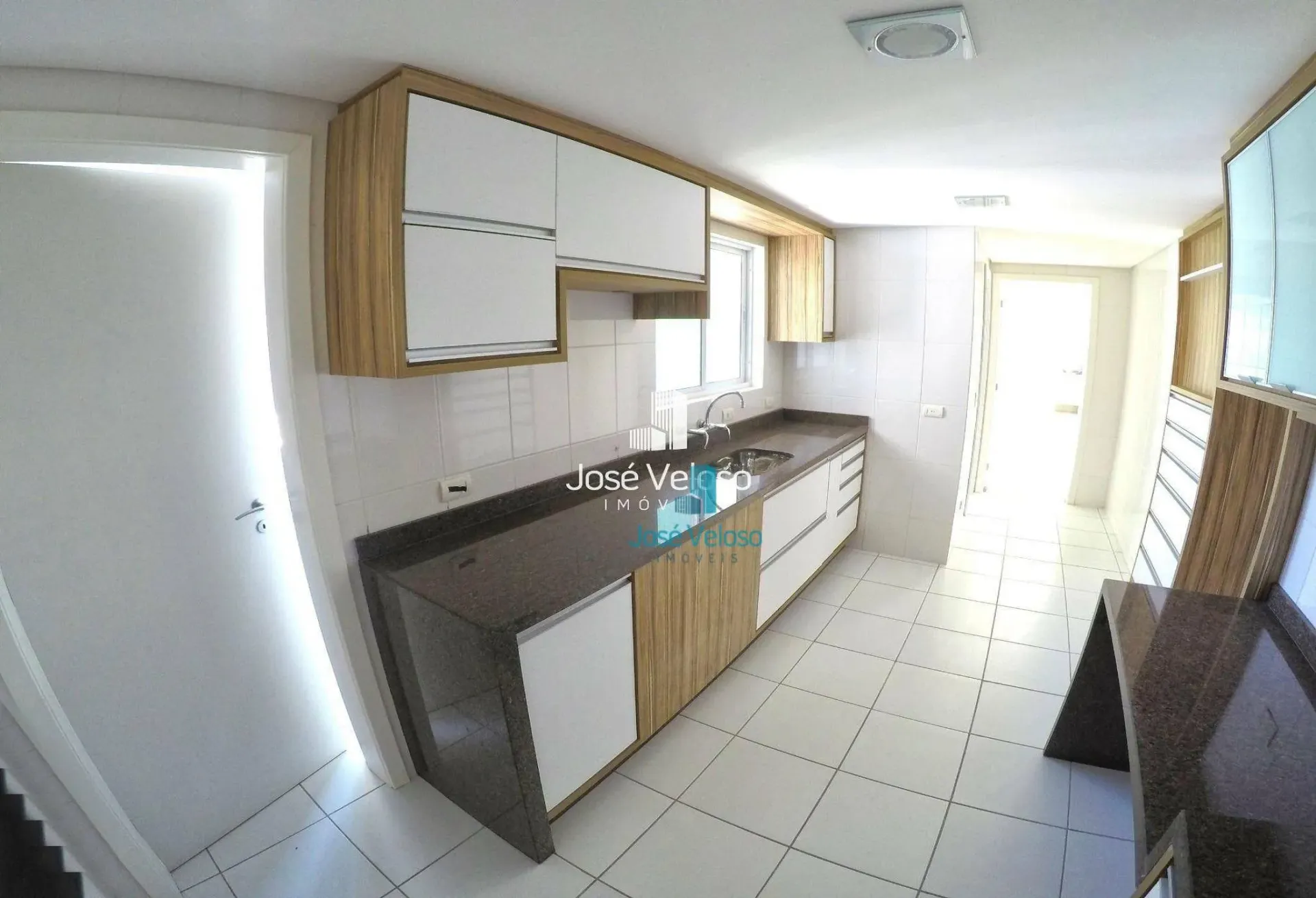 Furnished apartment with 4 en-suite bedrooms — photo 26