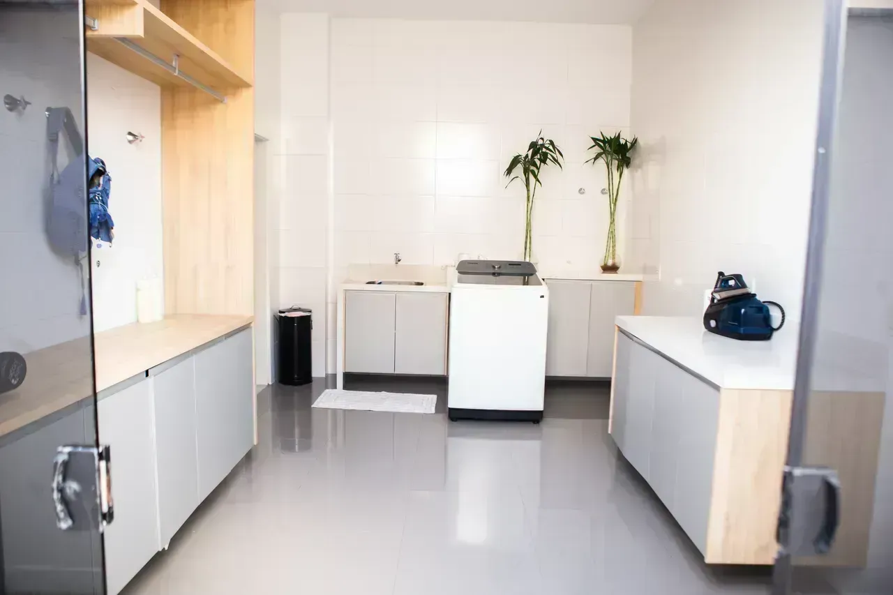 Casa triplex mobiliada com 5 suítes e 1.200 m² — photo 44