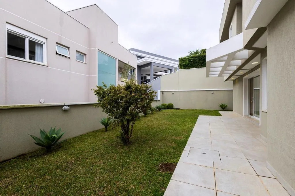 Furnished house 649 m² with 4 en-suite bedrooms — photo 56