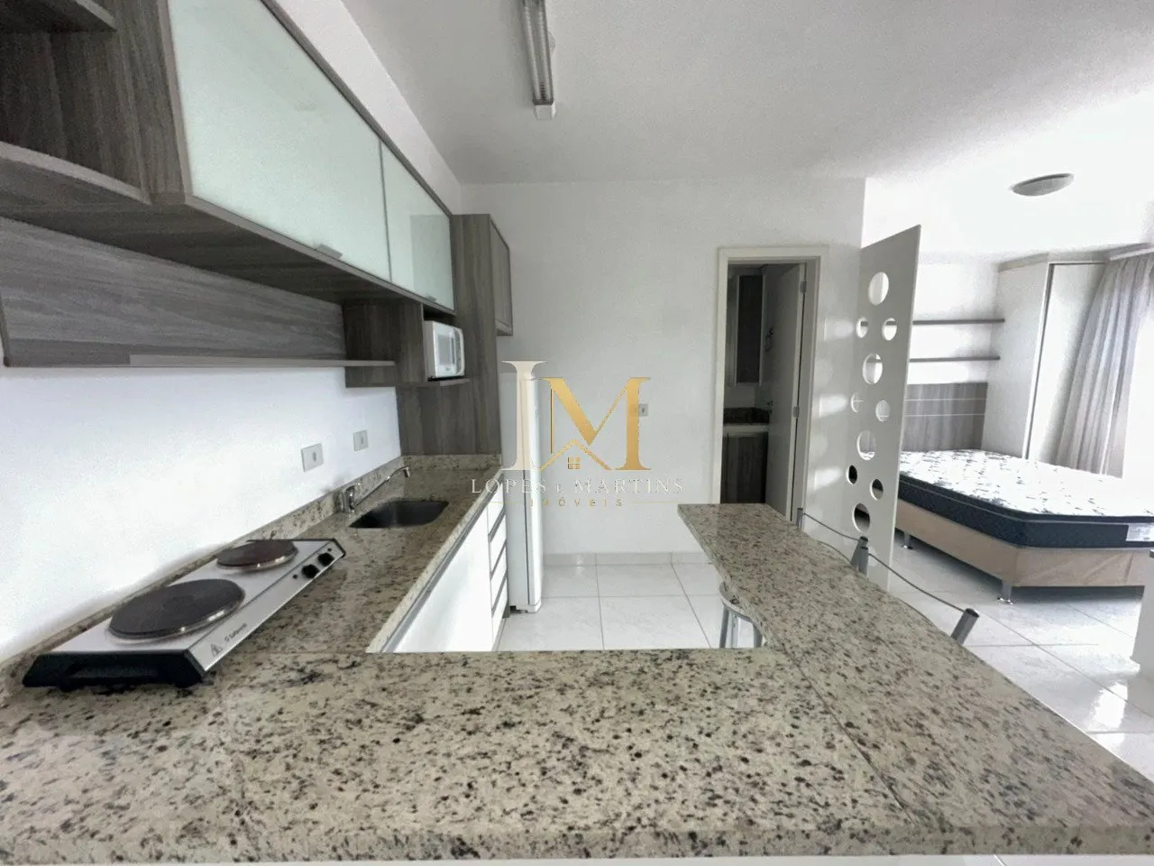 One-bedroom apartment with a washing machine — photo 6