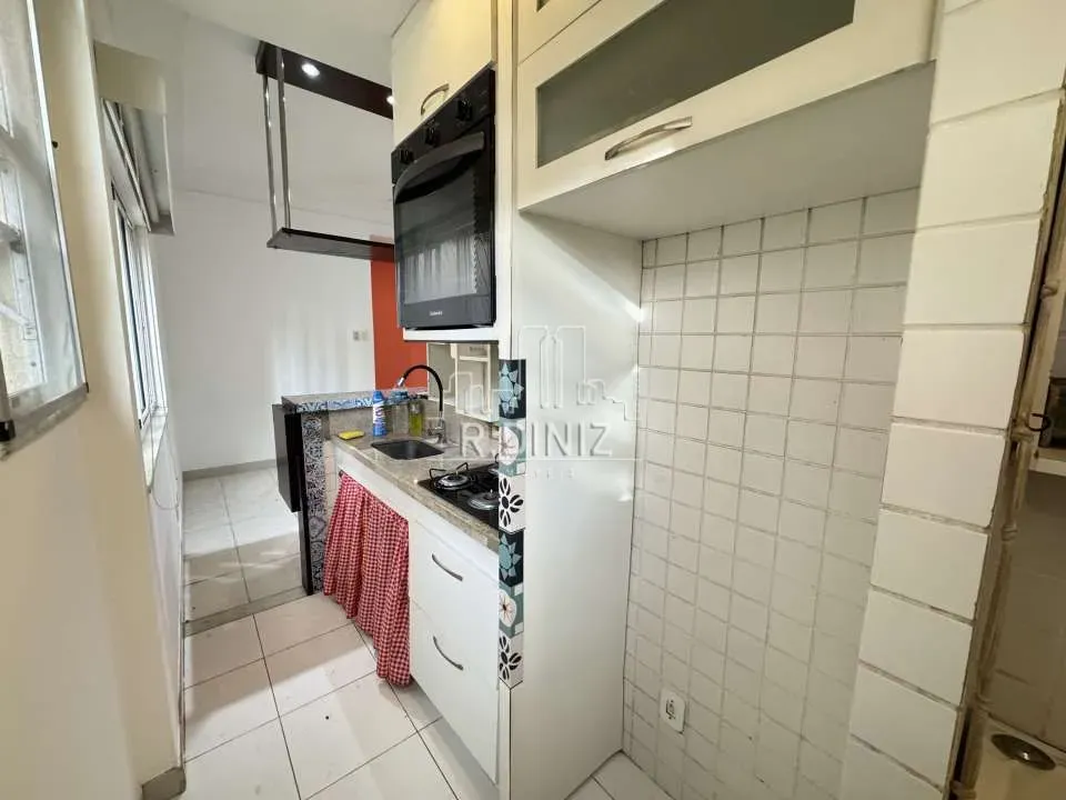 1-bedroom 45 m² apartment with open-plan kitchen — photo 3