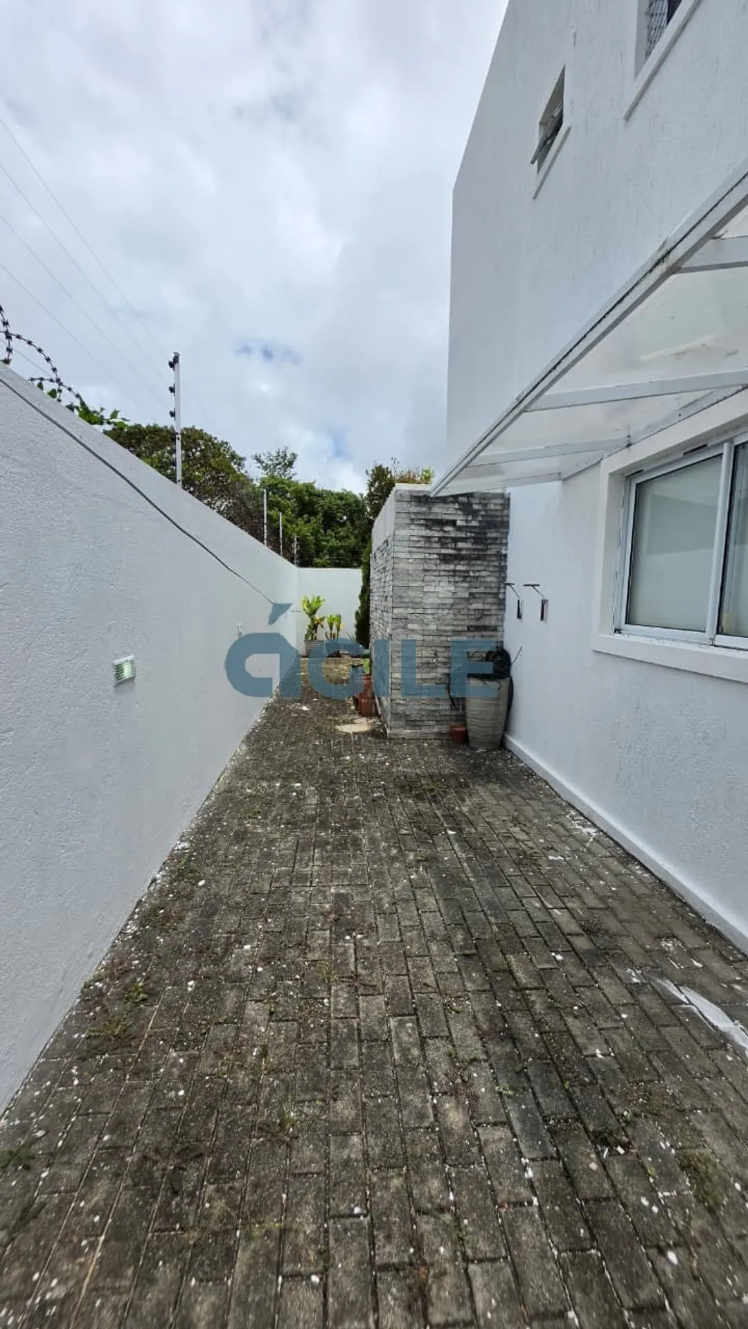 Washing machine in a 4-bedroom house, 200 m² — photo 32