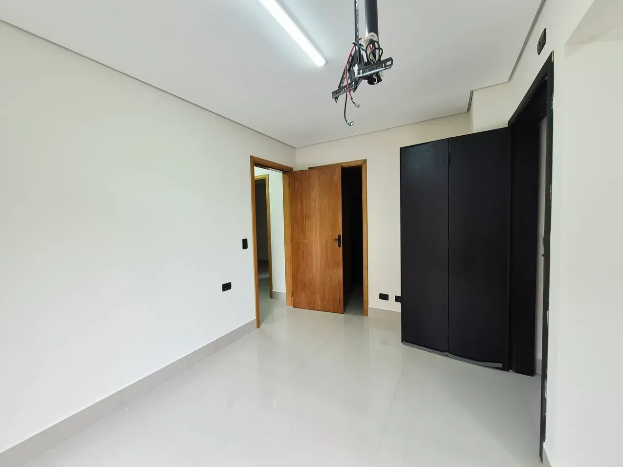 House with 3 bedrooms, 3 baths and a gas stove — photo 18