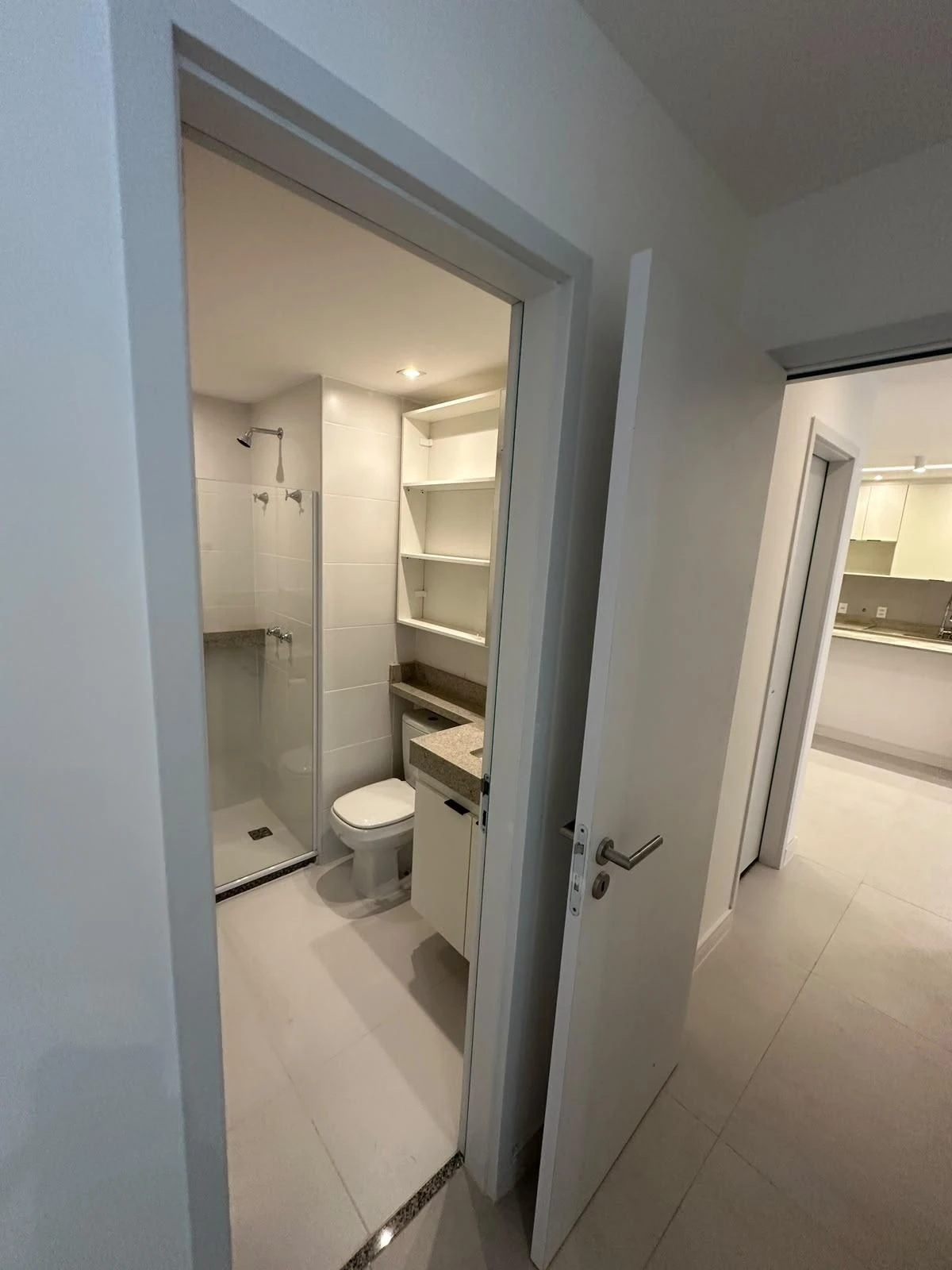 Floor-to-ceiling windows in a 2-bedroom apartment, 84 m² — photo 35