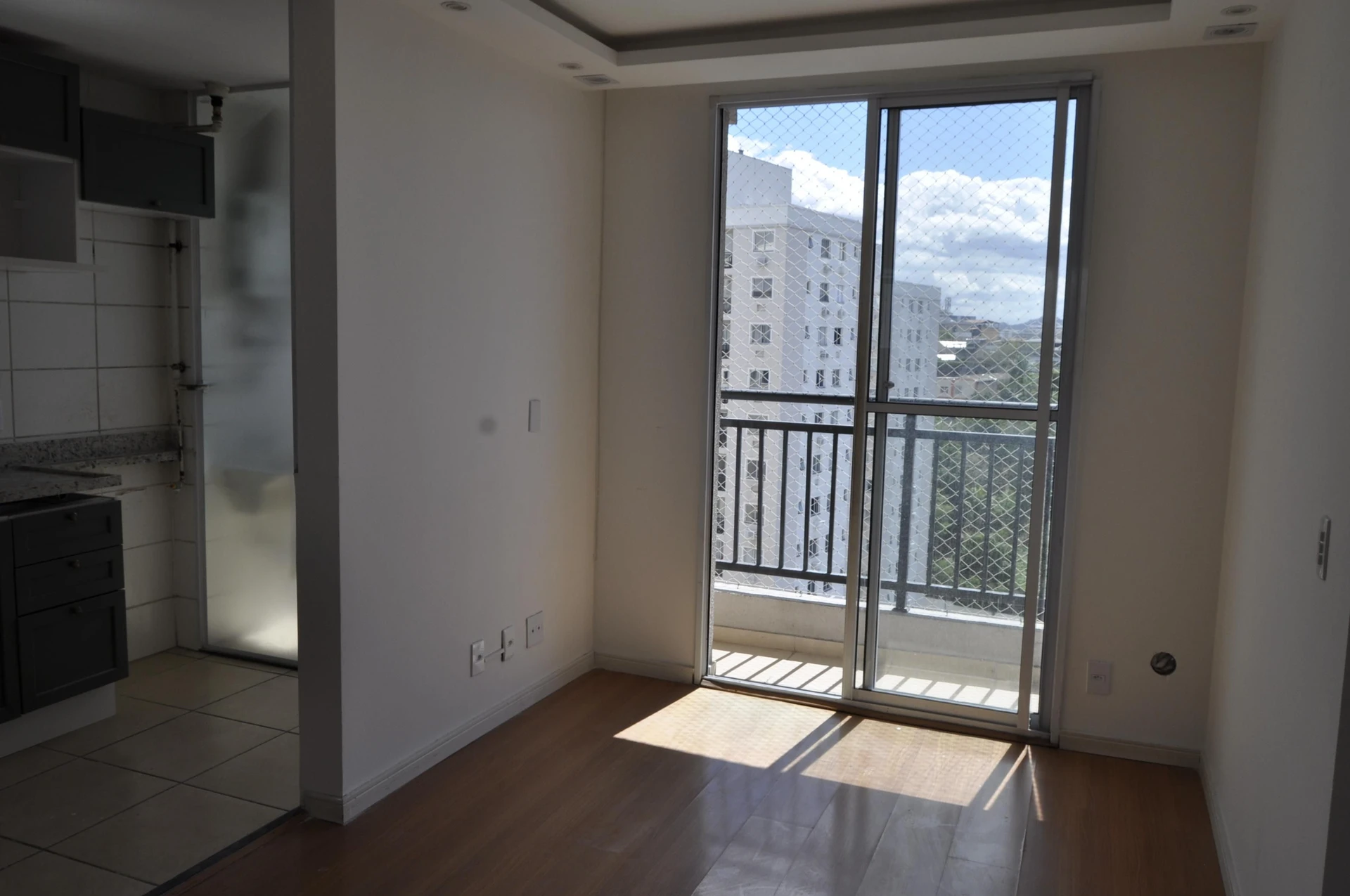 Балкон с грилем и 2 спальни: квартира 47 м² — photo 28