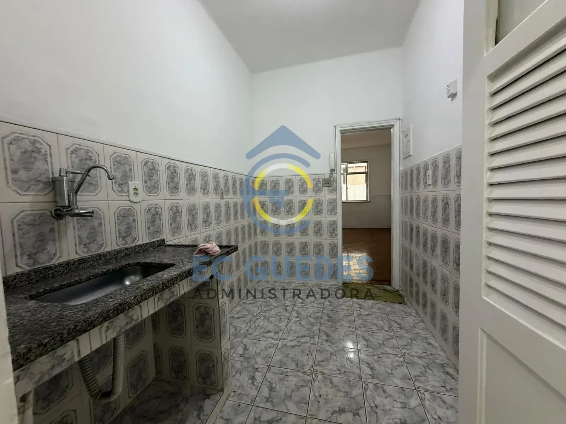 Деревянный пол или ламинат и 2 спальни: квартира 73 м² — photo 5