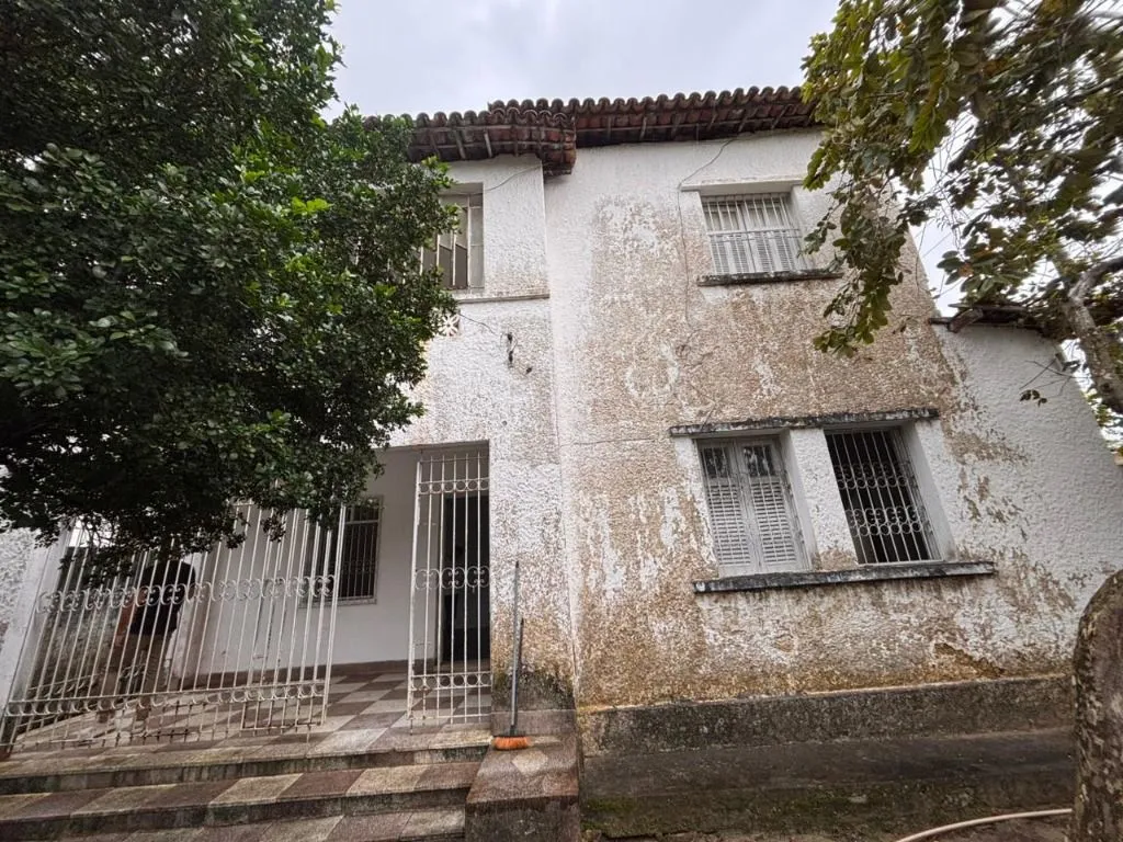 House with 6 bedrooms, 2 suites and 308 m² with balcony — photo 4