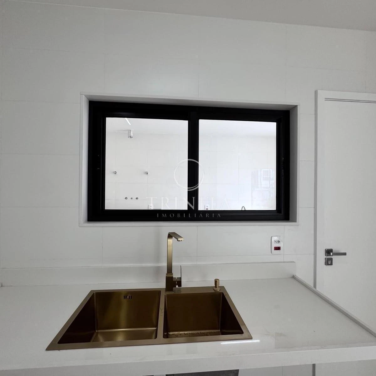 House, 210 m², with a grill on the balcony — photo 24