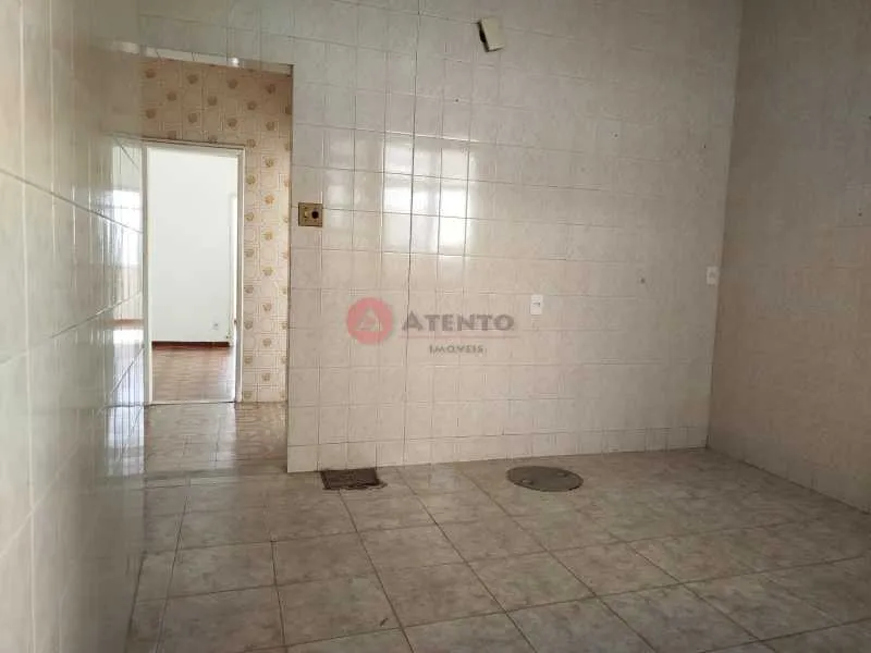 144 m² house with 3 bedrooms and a laundry area — photo 12