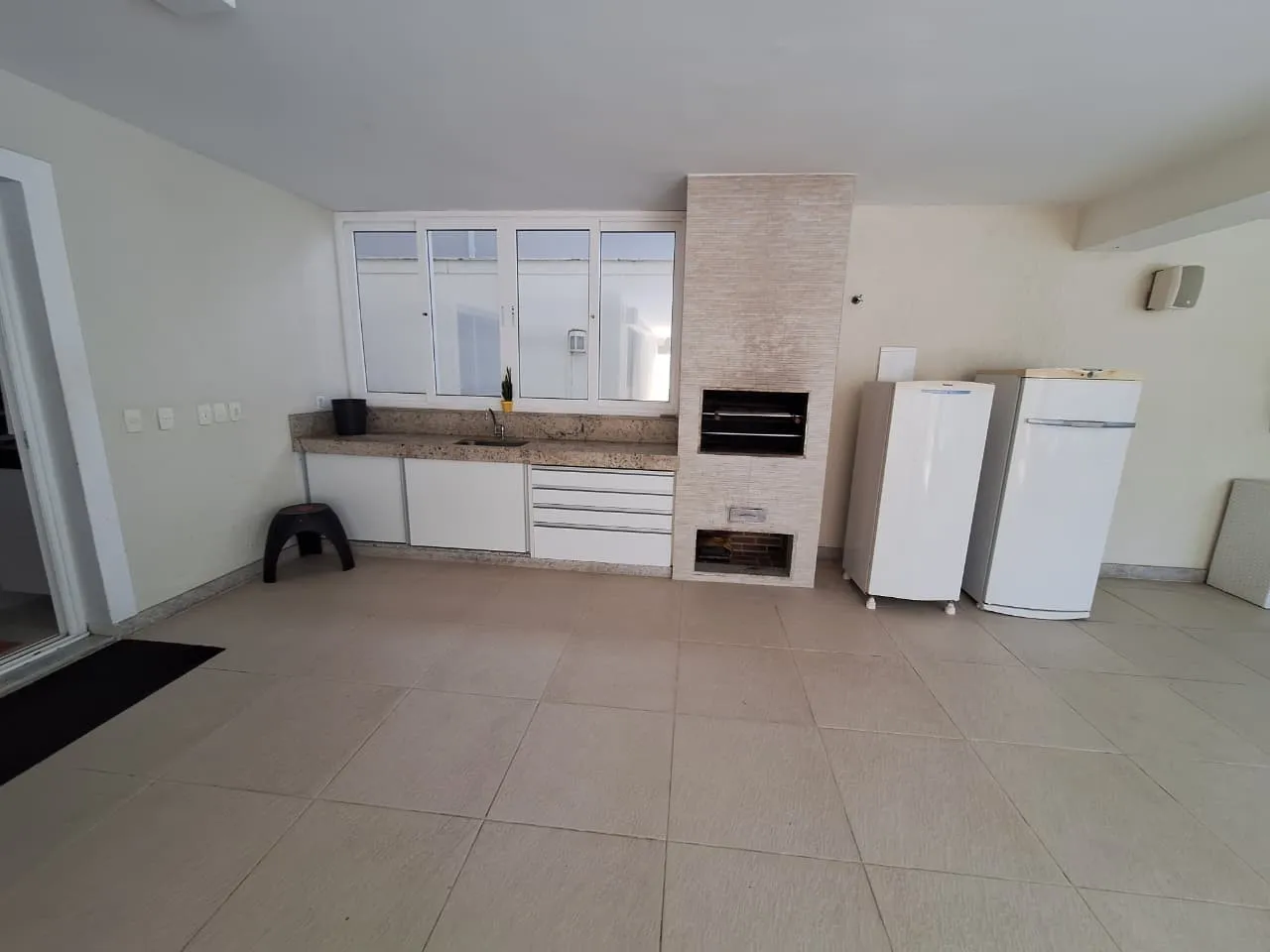 Furnished house with 4 bedrooms and 5 bathrooms — photo 15
